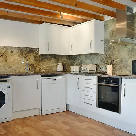 Holiday home Ash Tree *